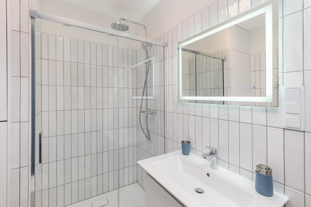 Czarnowiejska 21A By Homeprime Krakow Bagian luar foto